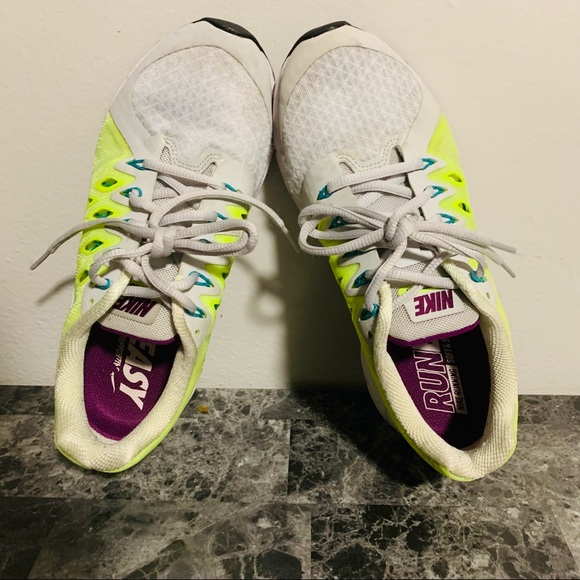 Nike Women’s Zoom Vomero 9 - Picture 5 of 8